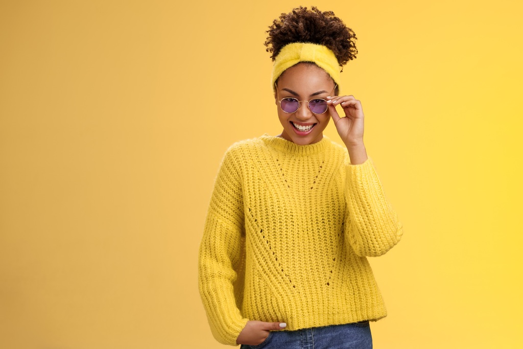 woman-glasses-smile-vision-care-sleeve-eyewear-1653209-pxhere.com